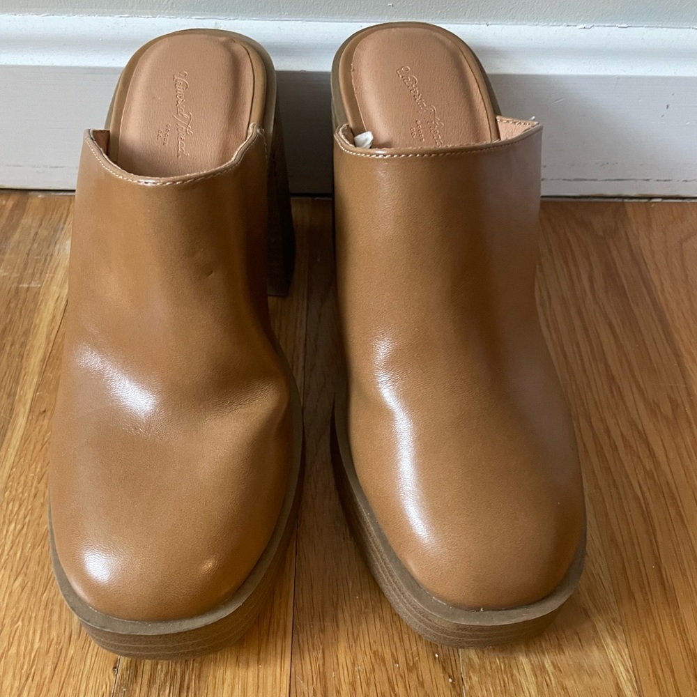 Universal Thread Tan Platform Mules size 7 - image 2